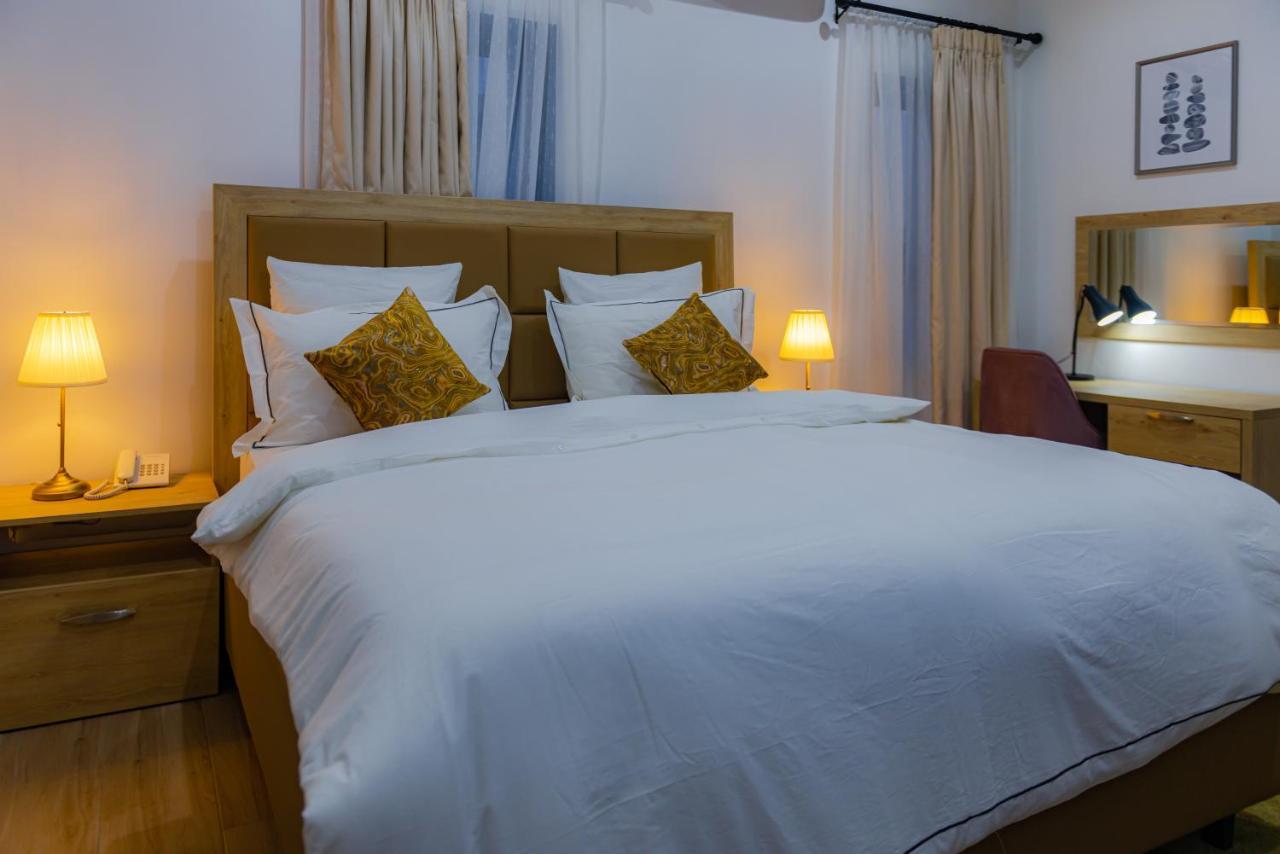 Quest Boutique Hotel Gwarinpa Exterior foto